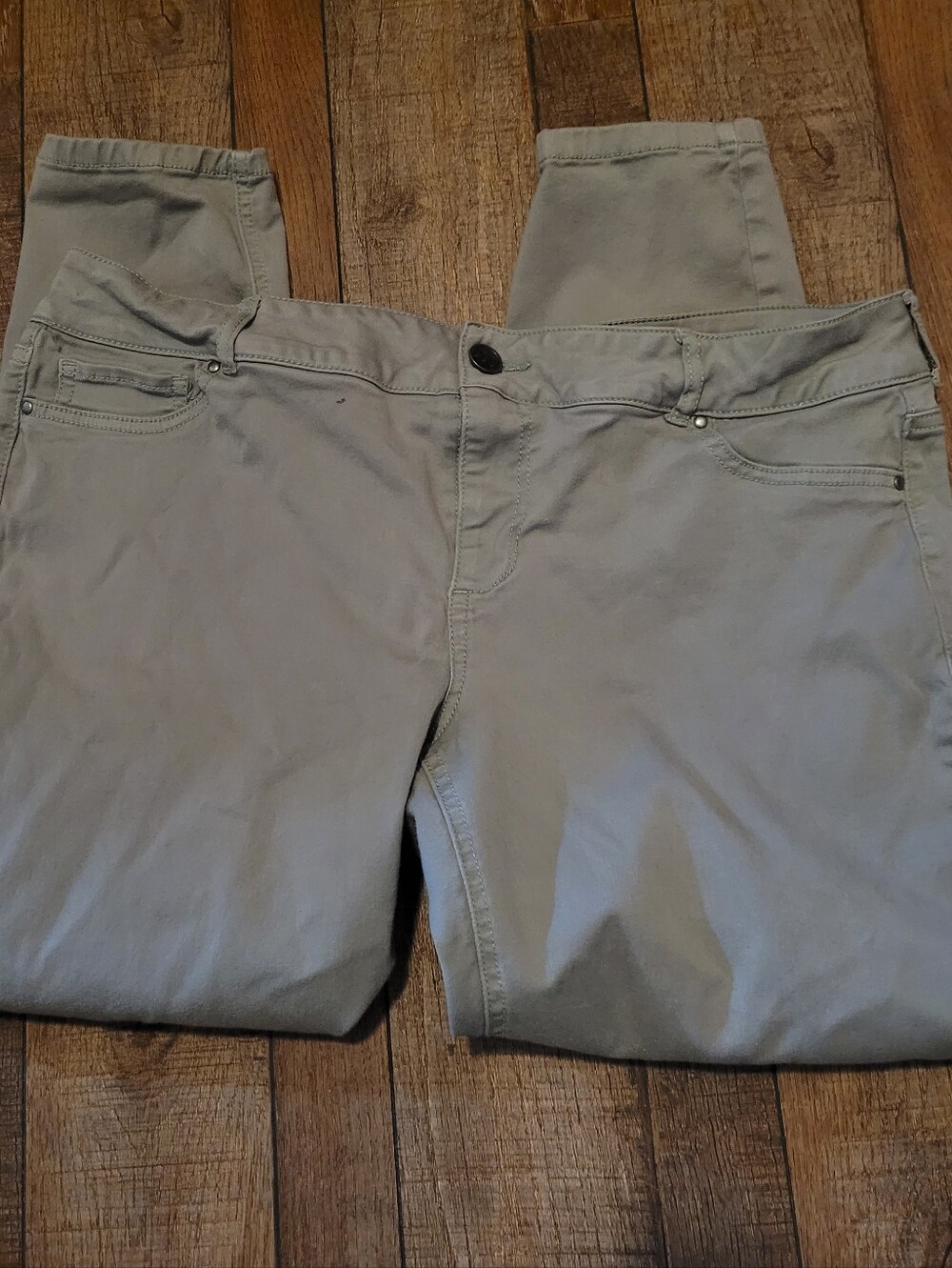 Maurices Xxl. S. Light Green Ish Grey
